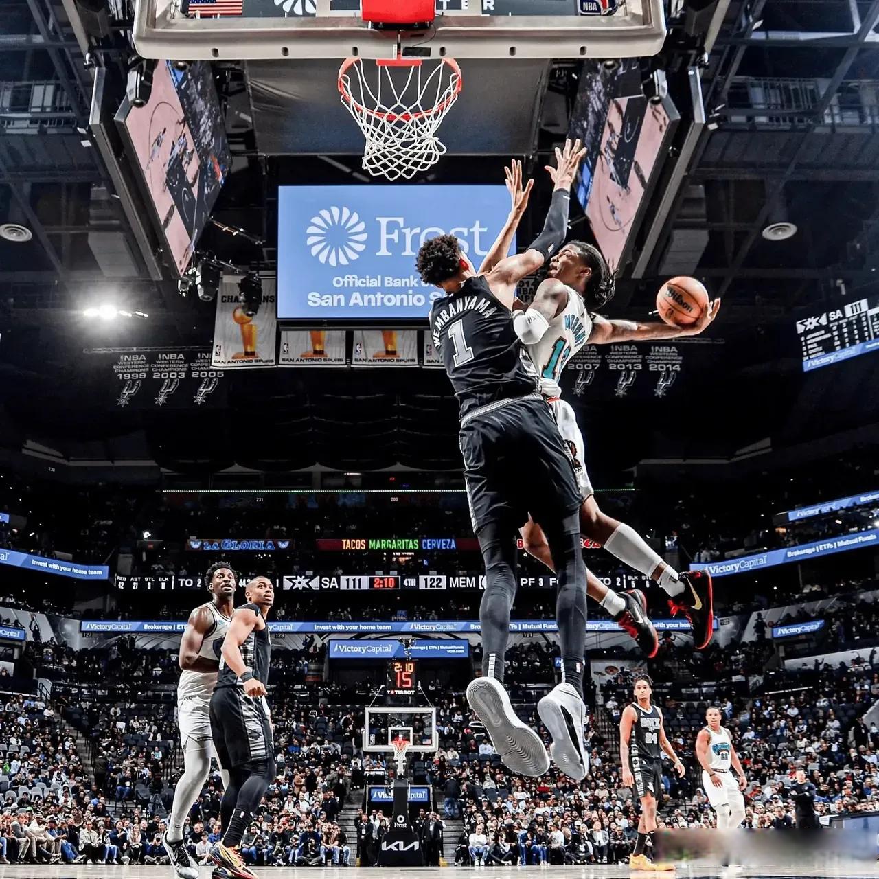 金年会登录入口-赛后突围战来临，底特律活塞围绕NBA常规赛复出首秀，悬念犹存，训练强度明显提升的简单介绍