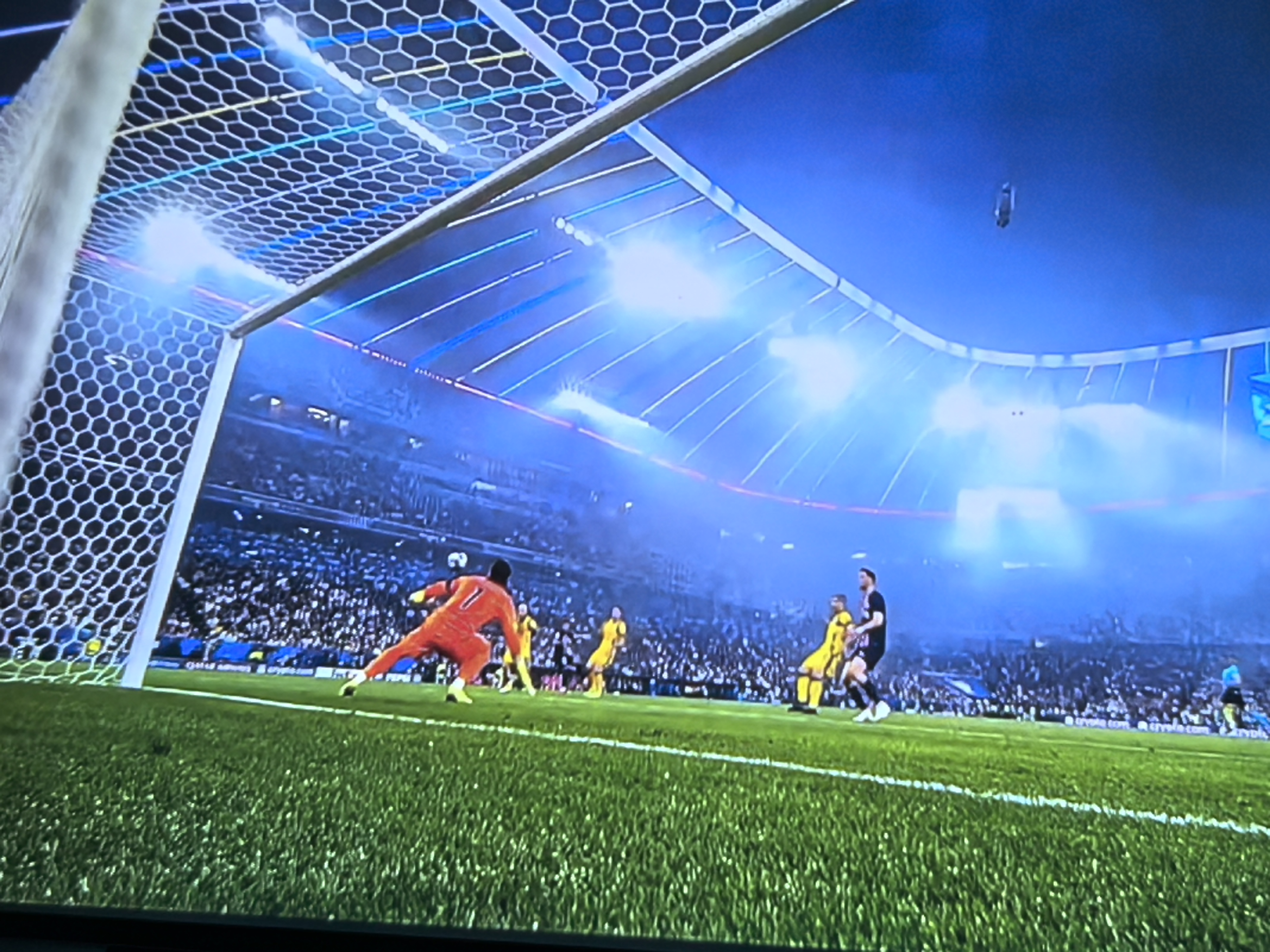 金年会入口-关于冲刺阶段德甲传出新动向；巴黎圣日耳曼手感冰凉；管理层表态——引发热议；高层口径保持一致的信息